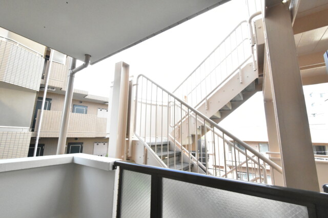 オーベル上馬A 北西側バルコニー