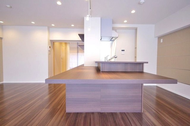 広尾マンション　リビングダイニングキッチン