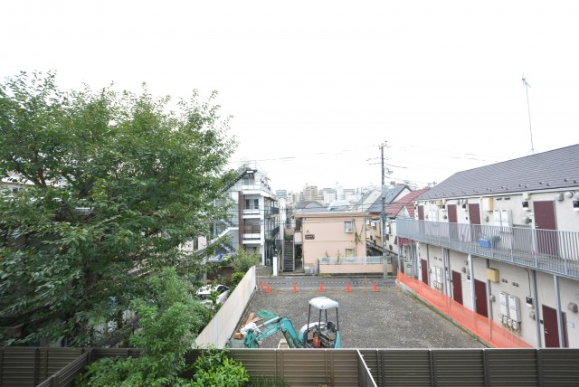 プレジール新宿大久保 バルコニー