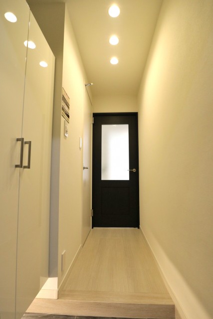 初台ハイホーム 玄関