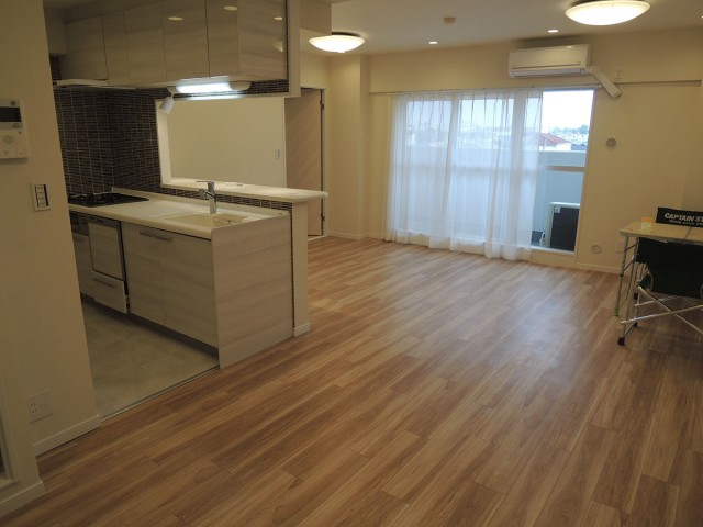 グランドメゾン野沢　リビングダイニングキッチン