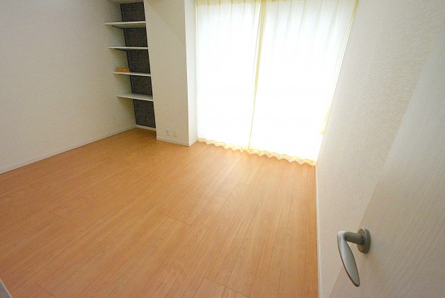 朝日瀬田マンション 洋室2