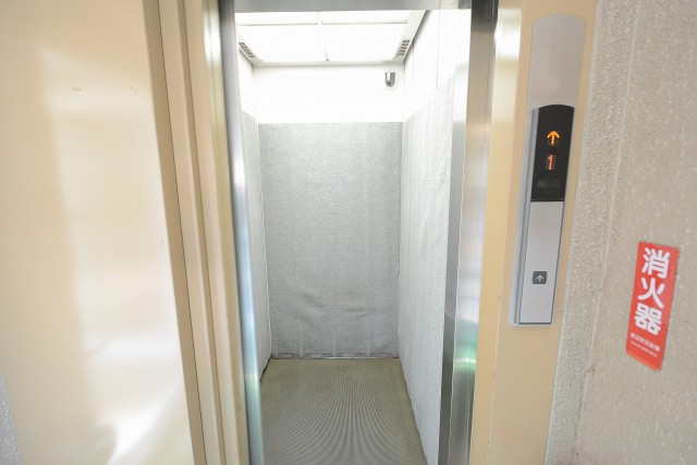 マンション方南町 エントランス