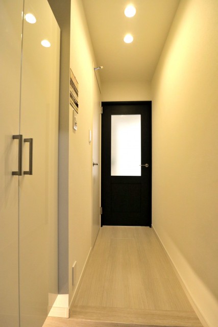 初台ハイホーム 玄関