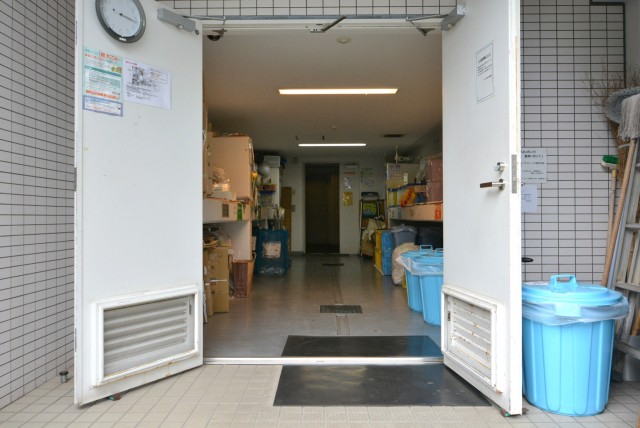 プレジール新宿大久保 ゴミ置場
