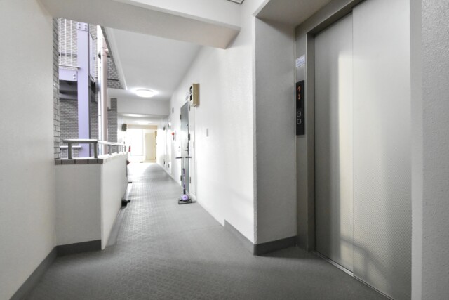 シルバーパレス白金台 玄関