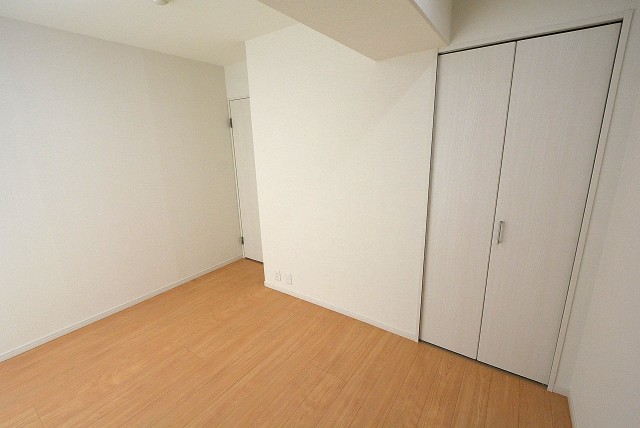 朝日瀬田マンション 洋室2