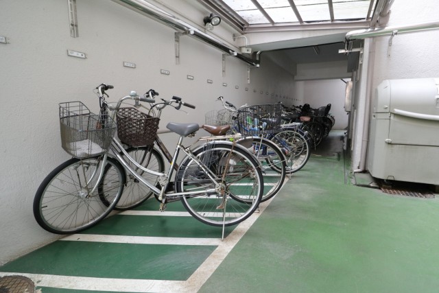 初台ハイホーム 駐輪場