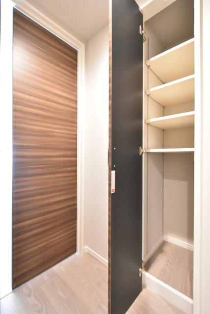 ディアナコート三田 玄関