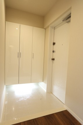 白金台桜苑マンション 玄関