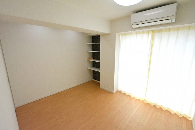 朝日瀬田マンション 洋室2