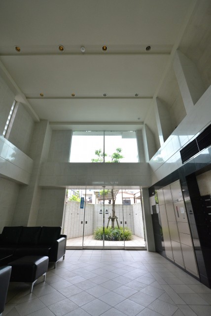 プレジール新宿大久保 ホール