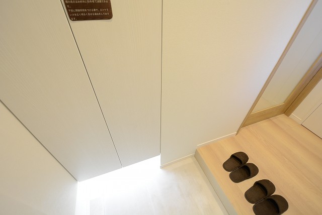 中落合ガーデニア 玄関