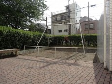 上高田四丁目団地　敷地内公園