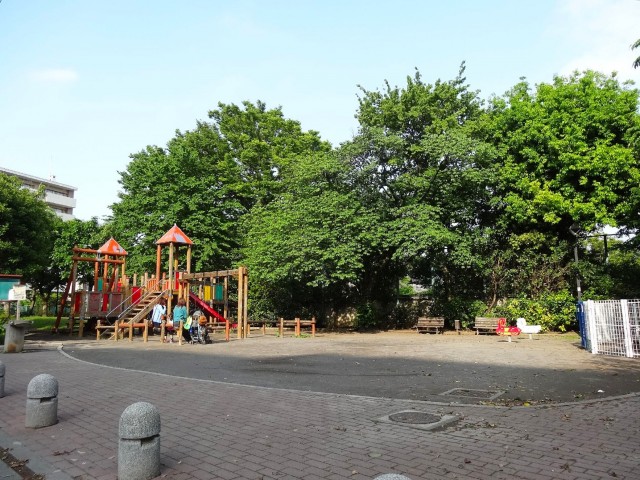 上高田四丁目団地　公園