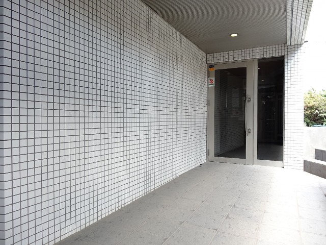 ル・リオン三軒茶屋　エントランス