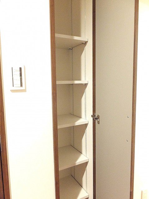 ラポール駒込　廊下収納②
