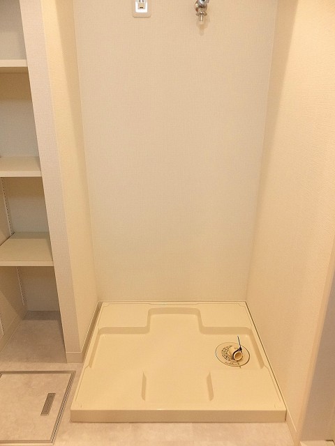 グランドメゾン目黒　ランドリースペース