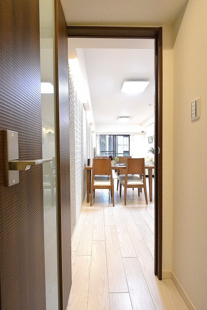 パレ・エテルネル　LDKドア