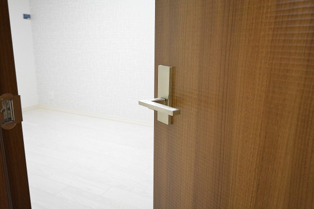 パレ・エテルネル　6.5帖のベッドルームドア