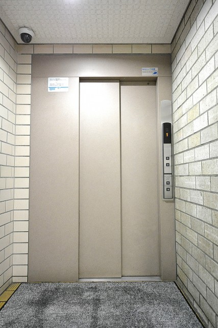 カーサ早稲田　エレベーター