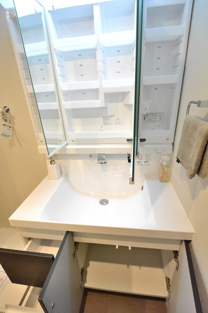 マンション京都白金台　洗面台