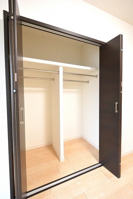 ライオンズマンション広尾第2　7.3帖のベッドルームクローゼット