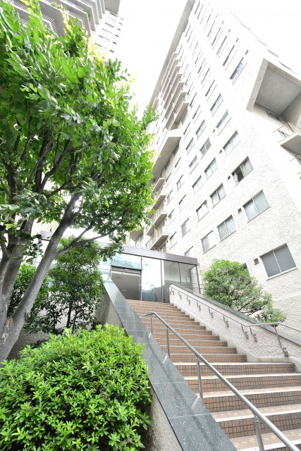 本郷ハウス　エントランス