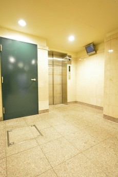 日神デュオステージ新宿若松町　エレベーターホール