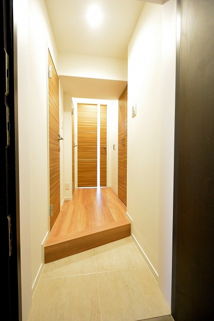 日神デュオステージ新宿若松町　玄関ホール