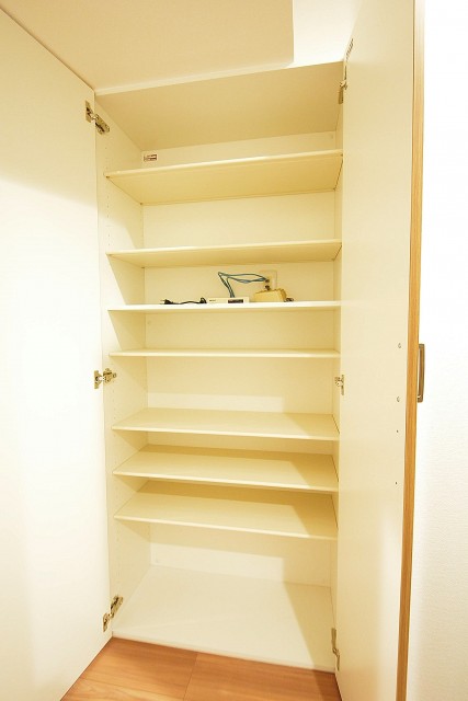 日神デュオステージ新宿若松町　シューズBOX