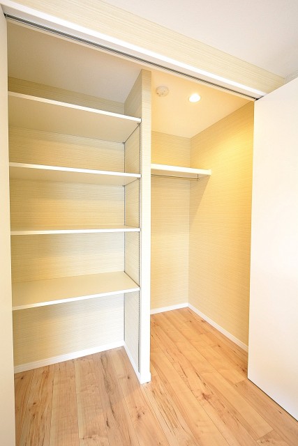豊栄西荻マンション　19.7帖LDKクローゼット