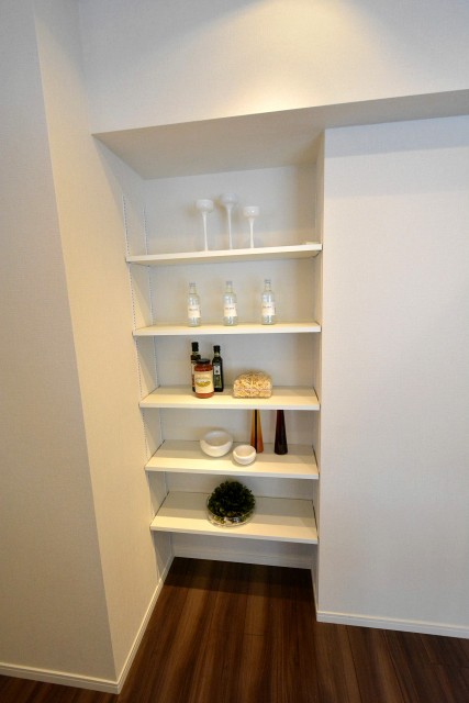 本郷ハウス　リビング棚