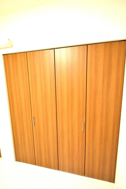 ドミネンス本郷　2F洋室