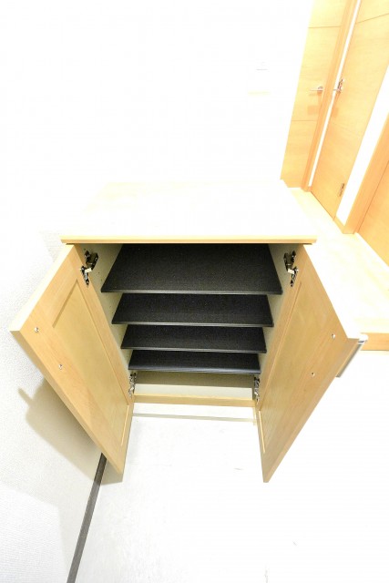 シャンピア北沢　シューズボックス