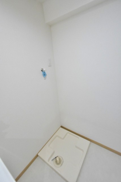 シャンピア北沢　洗濯機置場