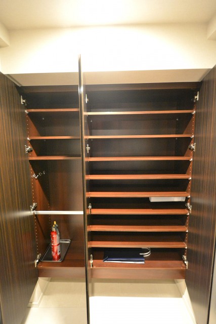 シティハウス四谷三丁目　シューズボックス