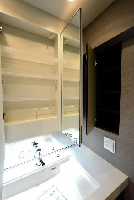 シティハウス四谷三丁目　洗面台