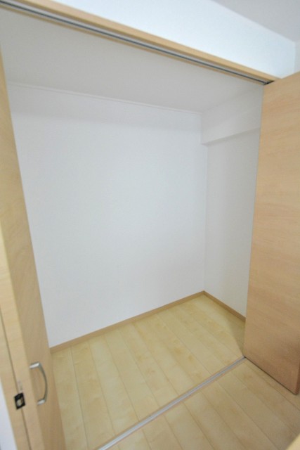 シャンピア北沢　洋室2