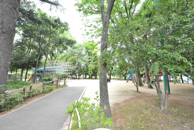 共栄ハイツ東高円寺　公園