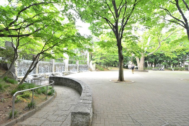 共栄ハイツ東高円寺　公園