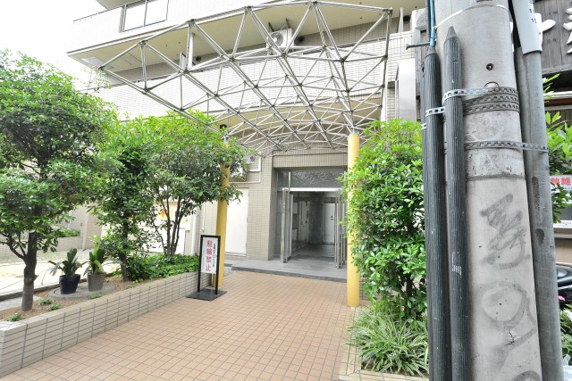 共栄ハイツ東高円寺　エントランス