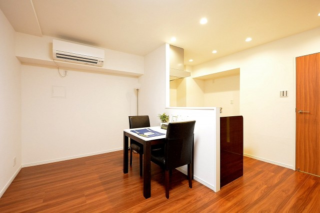 グランドパレス田町　12.6帖のLDK