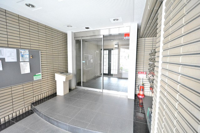 ベルハイム新高円寺　エントランス