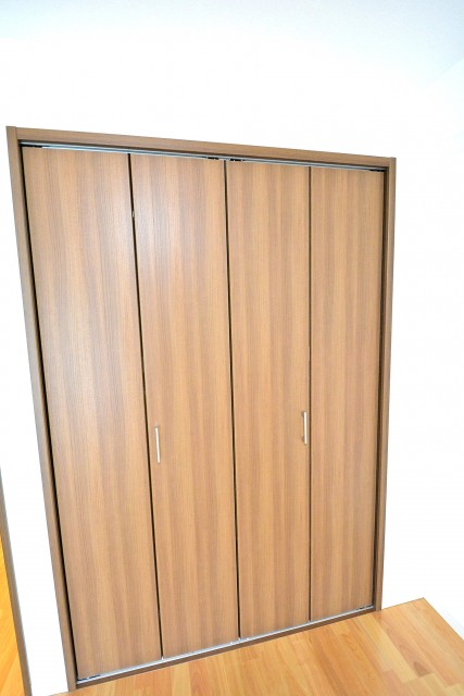 日商岩井第2方南町マンション　洋室2