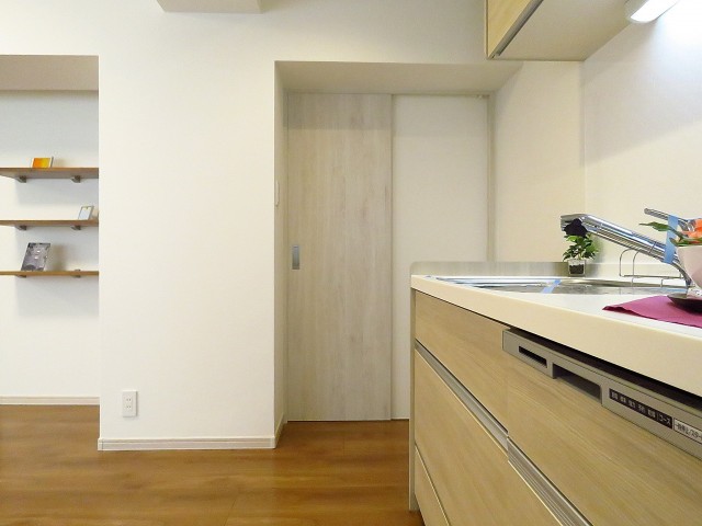 大森中央ハイム　マルチクローク扉