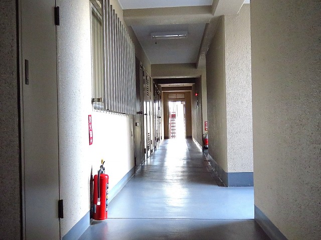 大森中央ハイム　共用廊下