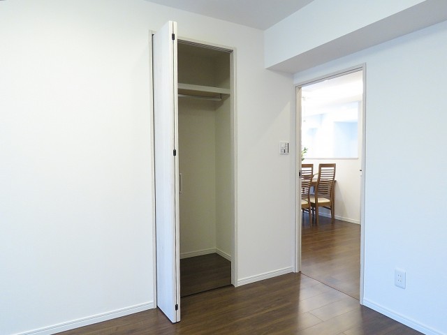 ベルメゾン鷹番　洋室6.0帖