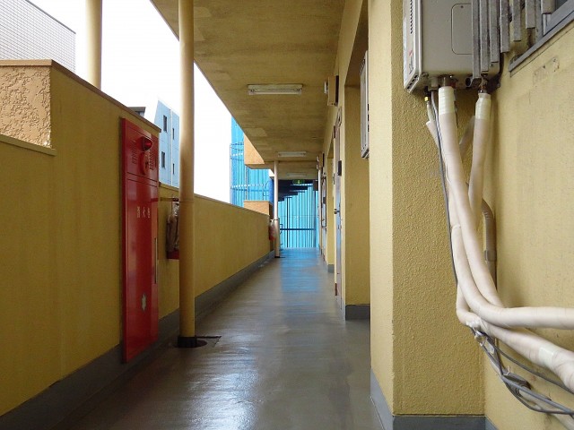 ハイライフ大森　共用廊下