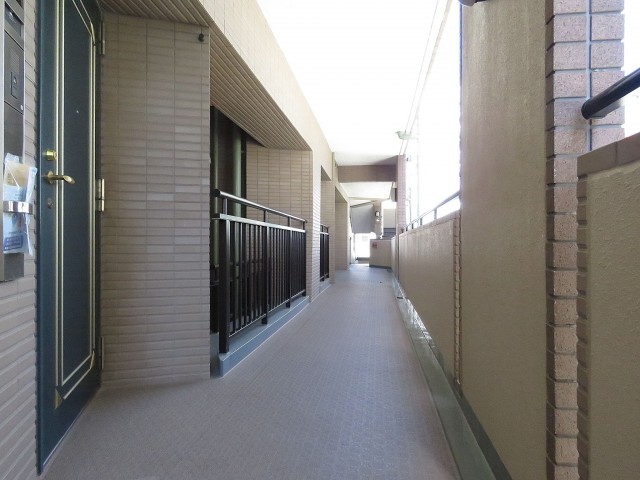 ディアナコート二子玉川　共用廊下